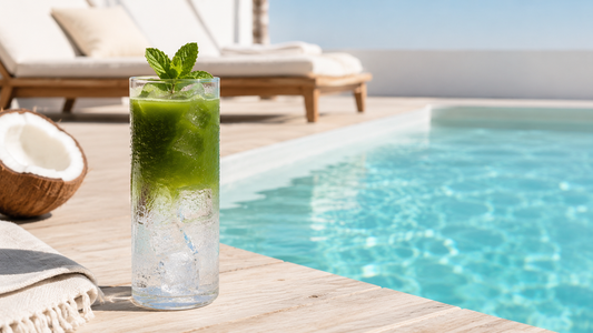 Matcha-Kokoswasser: Der minimalistische Hydration-Drink